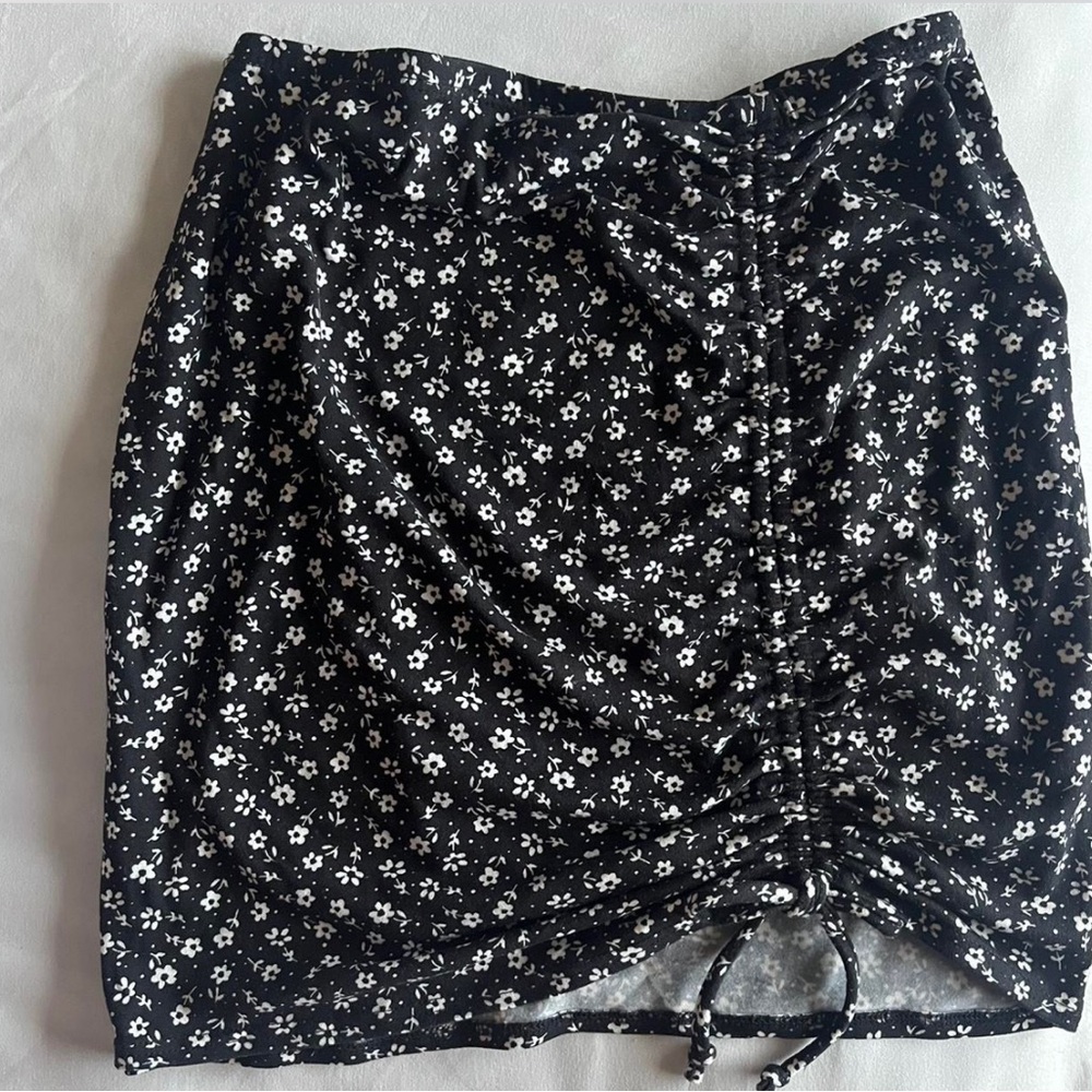 Windsor Black and White Floral Skirt